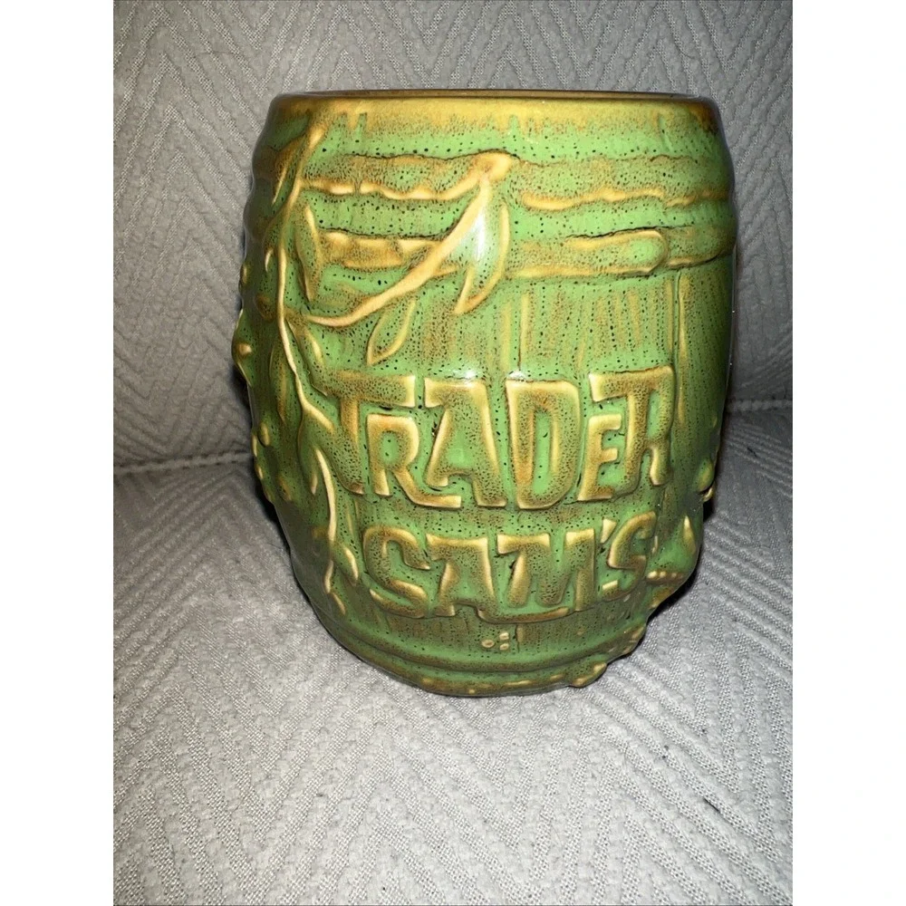 Trader Sam's GREEN Enchanted Tiki Bar Rum Barrel Mug 1st Edition Disney Ceramic